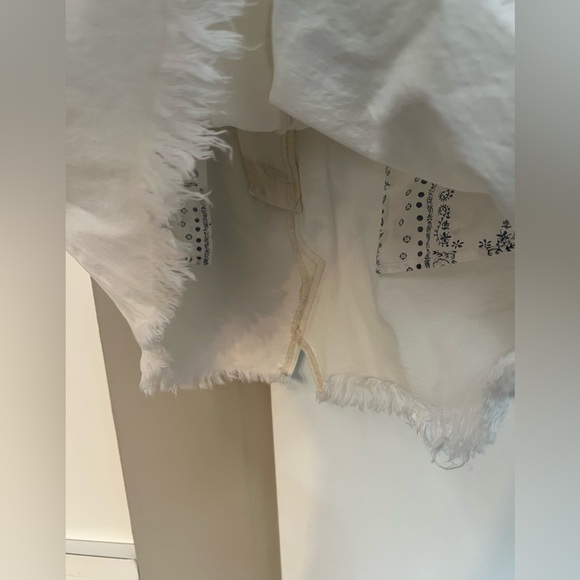 PREOWNED WE THE FREE WOMENS WHITE DENIM SKIRT SIZE 27 - Picture 7 of 8